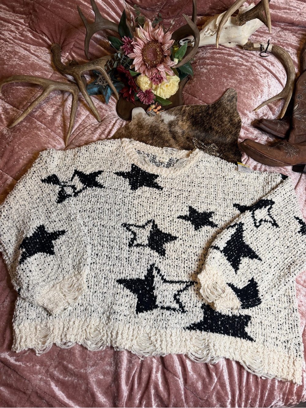 POL Chunky Cream Sweater with Black Star Motif